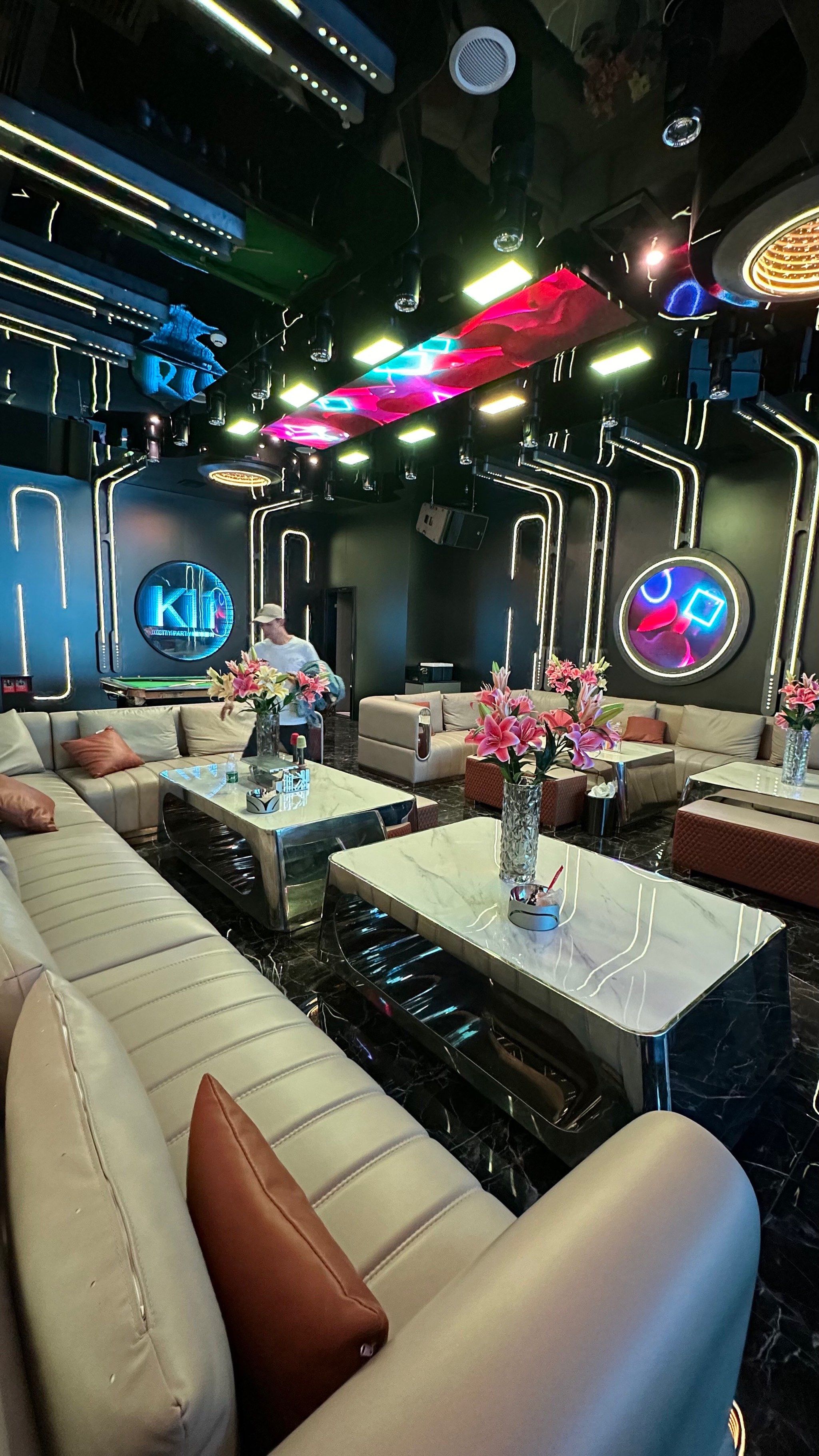 扬州商务KTV攻略-邗江区ktv预定